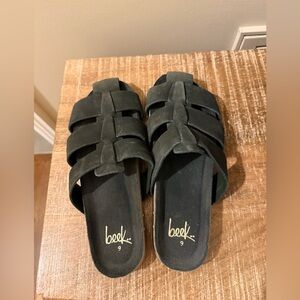 Beek Toby Olive Green Suede Woven Slide Sandals. Size 9 EUC worn 1x